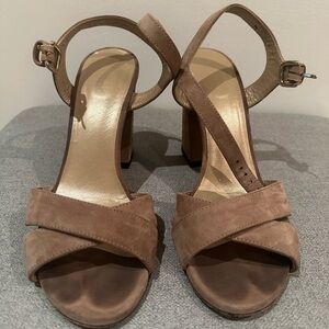 Elegant Tan Women's Sandals